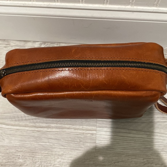 Go Forth Goods Brown Leather Crossbody Bag - Picture 3 of 6